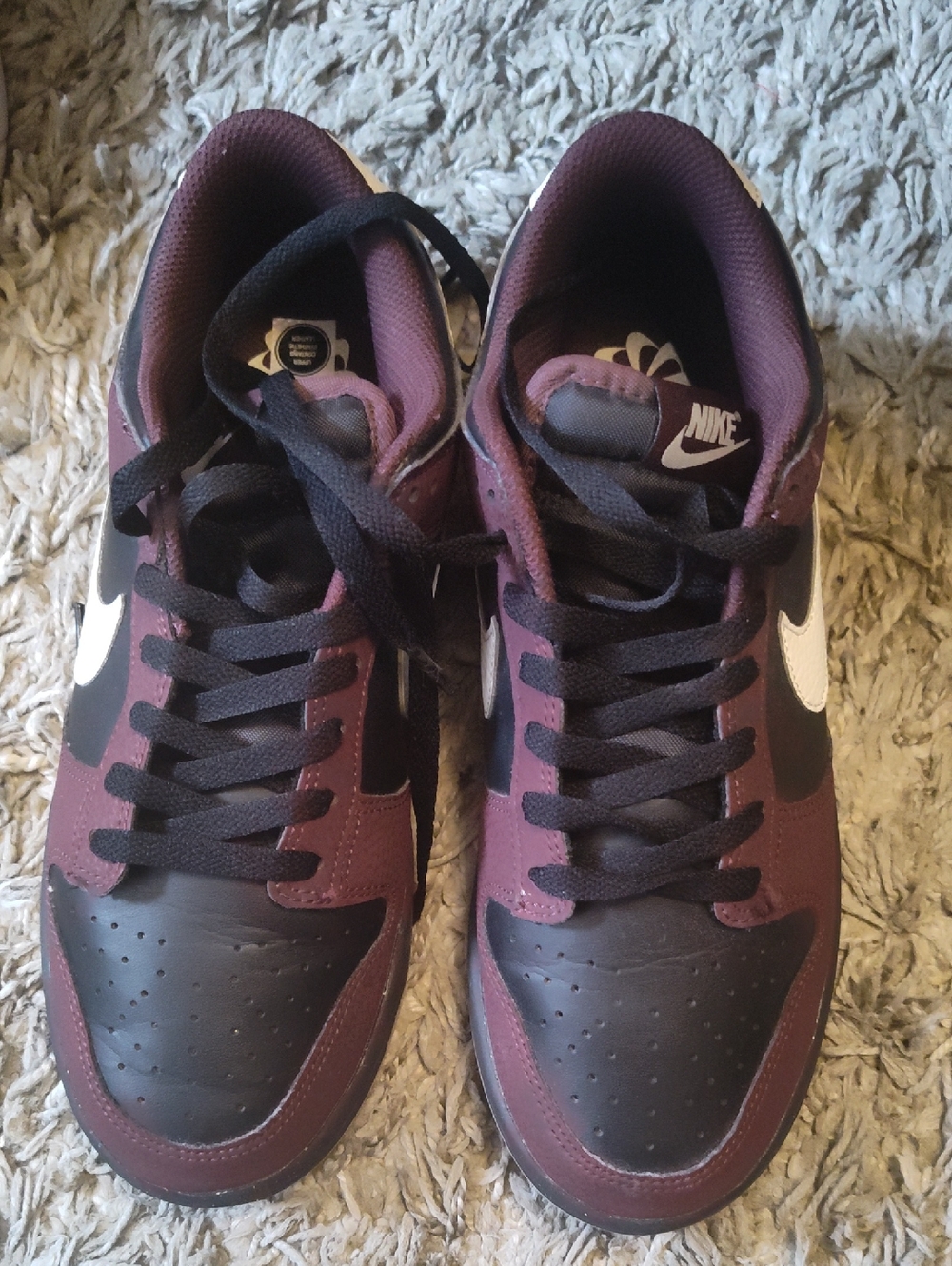 Nike Dunk Men’s Low-Top Sneakers in Burgundy, Black & White